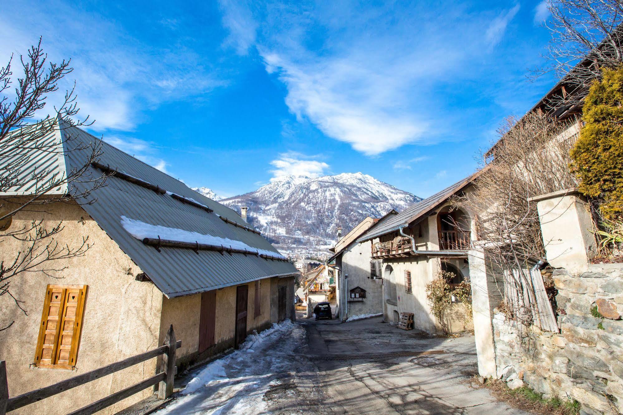 Langley Hotel La Vieille Ferme La Salle-les-Alpes ภายนอก รูปภาพ