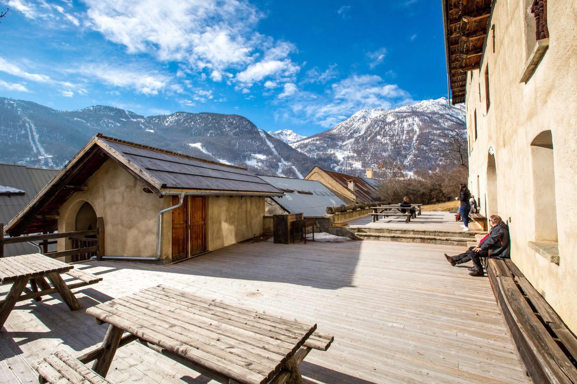 Langley Hotel La Vieille Ferme La Salle-les-Alpes ภายนอก รูปภาพ